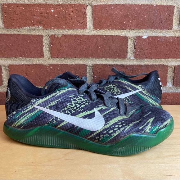 Nike Kobe 11 - Picture 1 of 9